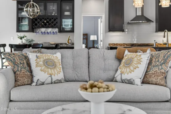 $999,900 | 21 Saw Mill Court, Wilton, NY 12866