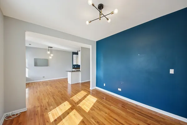 $235,000 | 4907 North Lawndale Avenue, Unit 2, Chicago, IL 60625