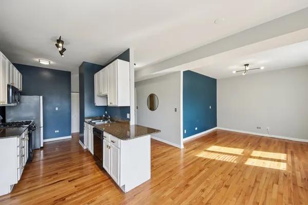 $235,000 | 4907 North Lawndale Avenue, Unit 2, Chicago, IL 60625