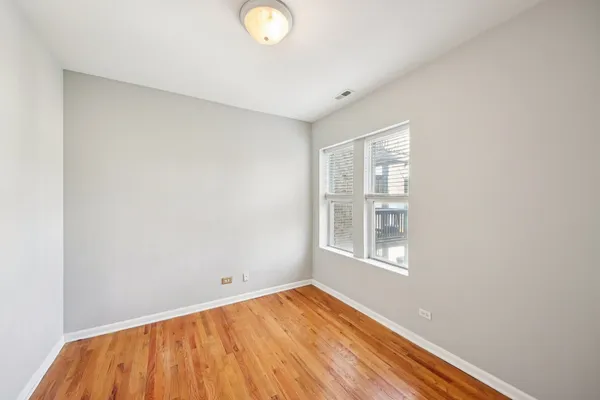 $235,000 | 4907 North Lawndale Avenue, Unit 2, Chicago, IL 60625