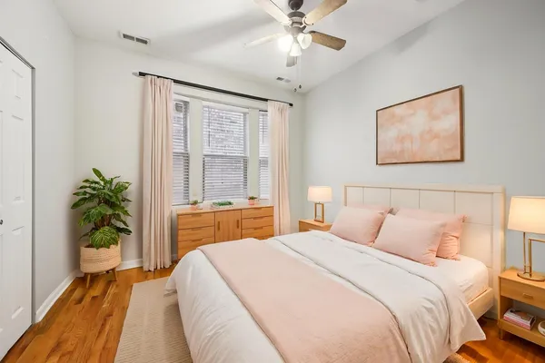 $235,000 | 4907 North Lawndale Avenue, Unit 2, Chicago, IL 60625