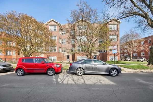 $235,000 | 4907 North Lawndale Avenue, Unit 2, Chicago, IL 60625