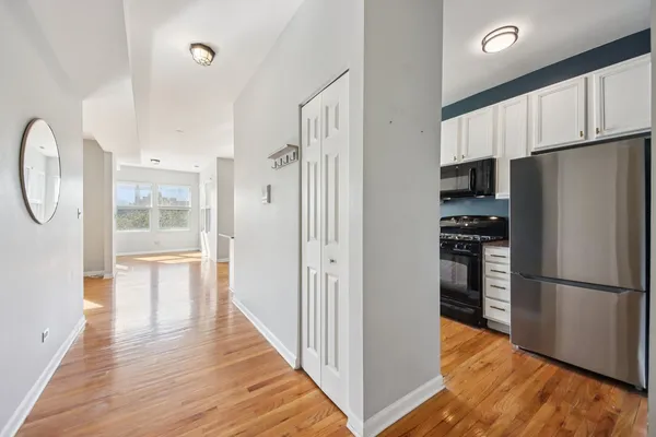 $235,000 | 4907 North Lawndale Avenue, Unit 2, Chicago, IL 60625
