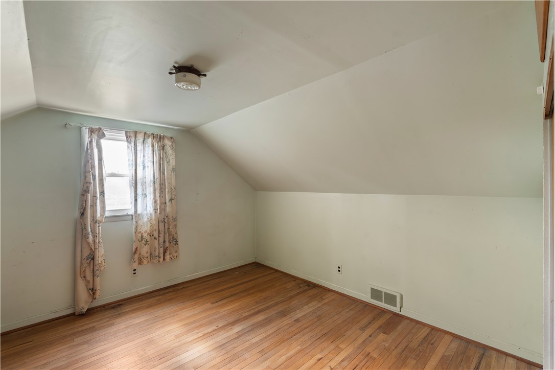 73 Wright Road Henrietta, NY 14467 - Photo 19 of 31 Upstairs bedroom