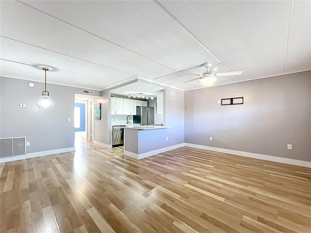 12760 Indian Rocks Road, Unit 583 Largo, FL 33774 - Photo 4 of 39