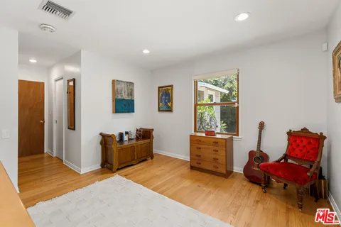 $1,195,000 | 15114 Hesby Street, Sherman Oaks, CA 91403