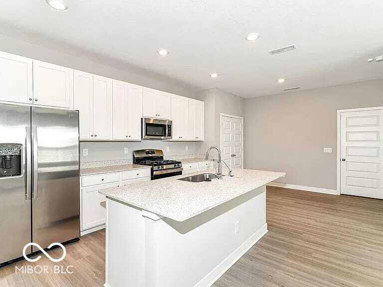 1936 Rowena Lane Westfield, IN 46074 - Photo 5 of 32