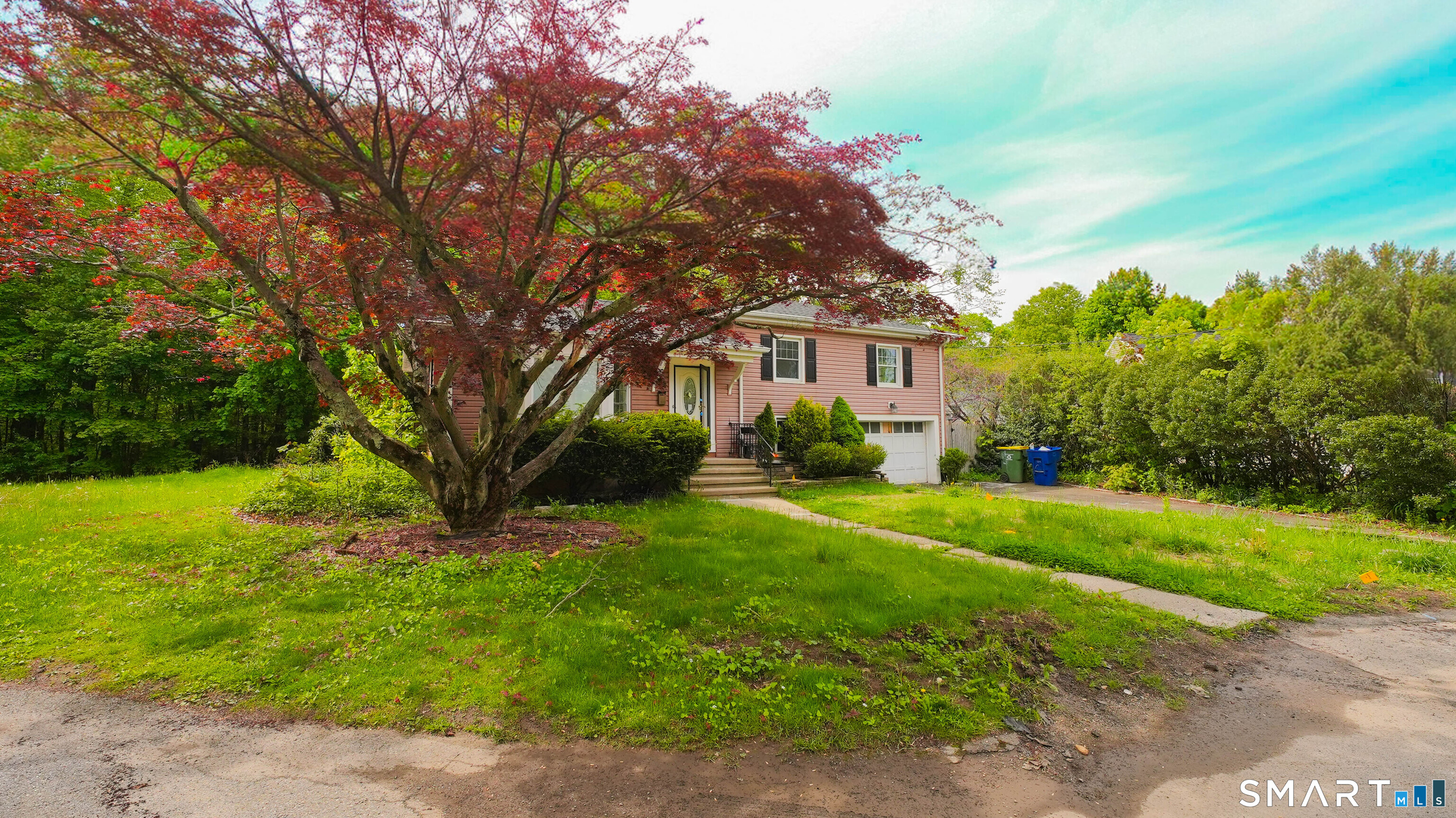 24 Sunfield Circle Waterbury, CT 06708 - Photo 3 of 22