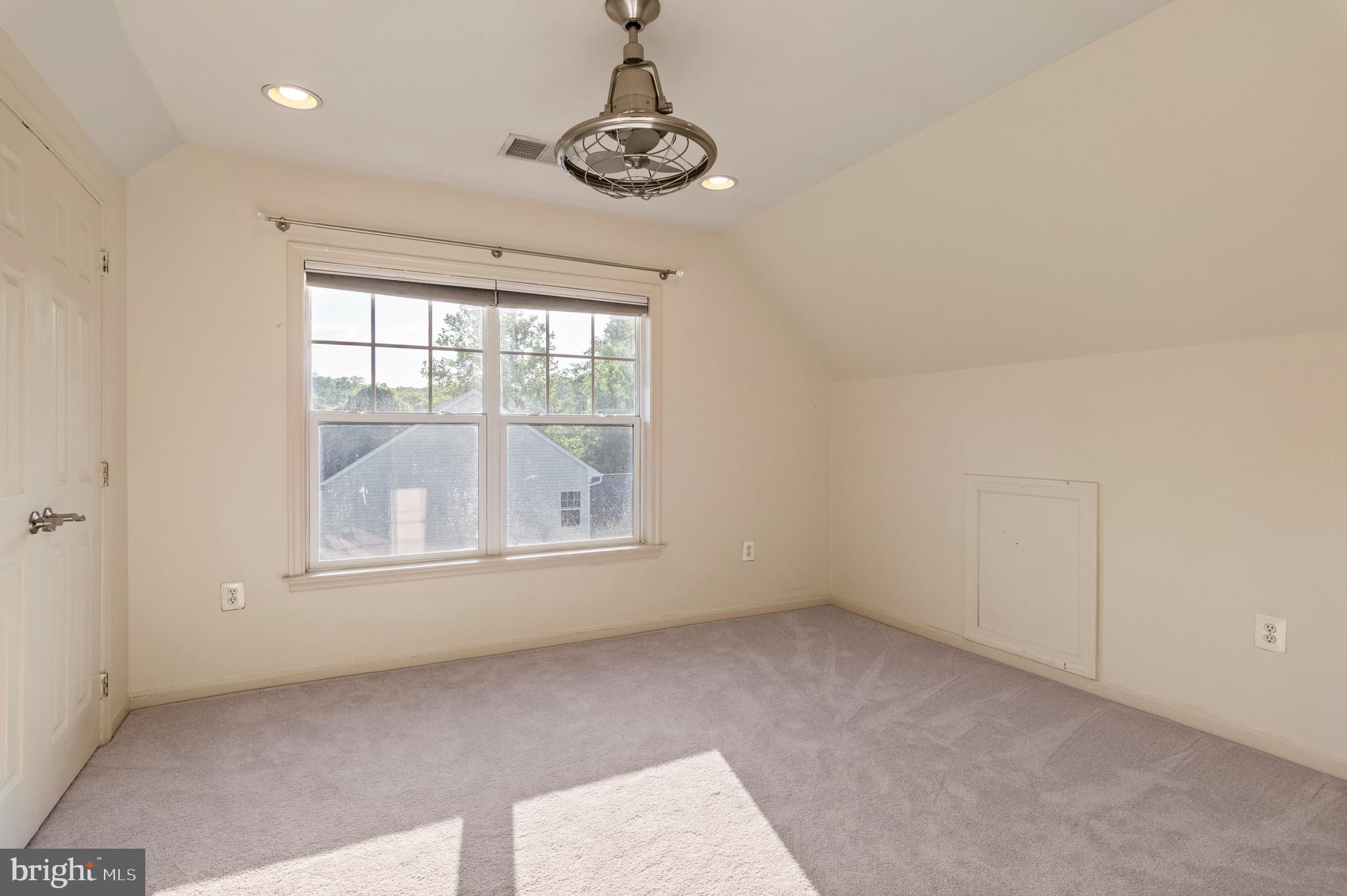 19244 Fuller Heights Road Triangle, VA 22172 - Photo 24 of 39 Gallery Image 24