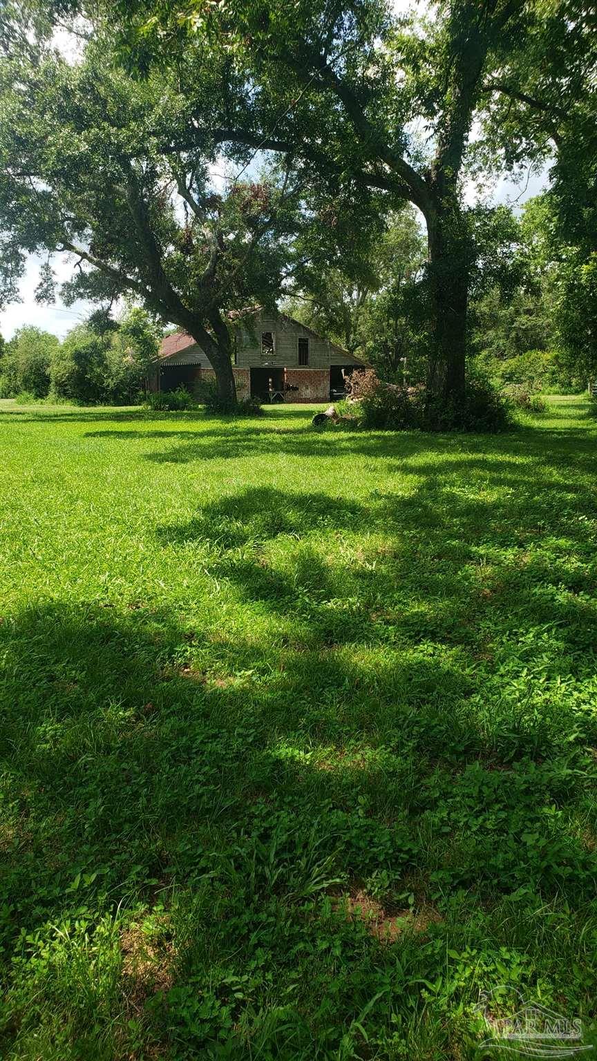 6904 George Leonard Road Milton, FL 32570 - Photo 5 of 12 Gallery Image 5