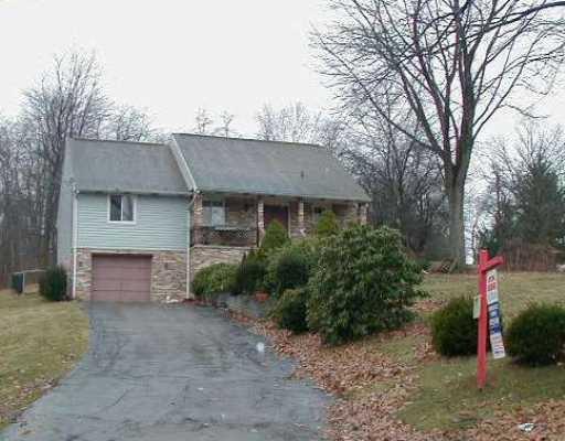 6 South Petrie Road Coraopolis, PA 15108 - Photo 1 of 8 Exterior Front.