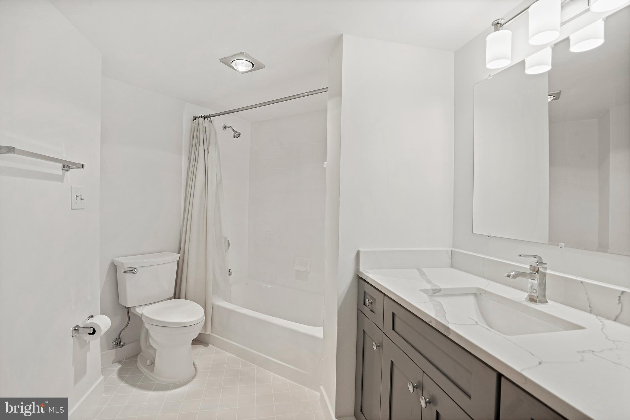 2320 Wisconsin Avenue Northwest, Unit 309 Washington, DC 20007 - Photo 11 of 19 Large Bathroom
