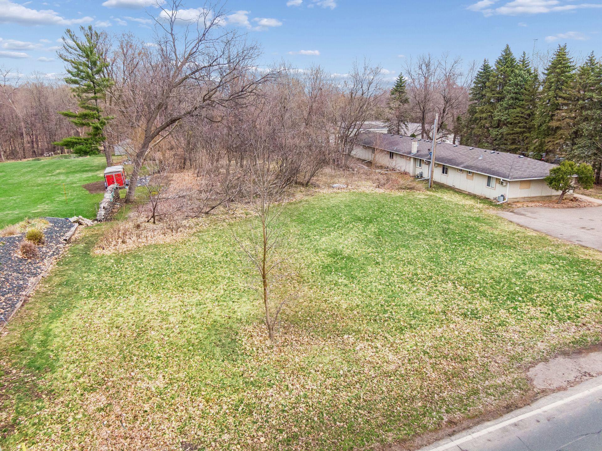 24560 Smithtown Road Excelsior, MN 55331 - Photo 3 of 25