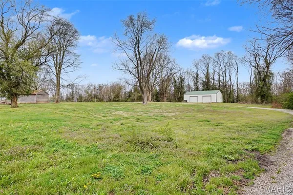 $139,900 | 811 Willard Street, Greenville, IL 62246