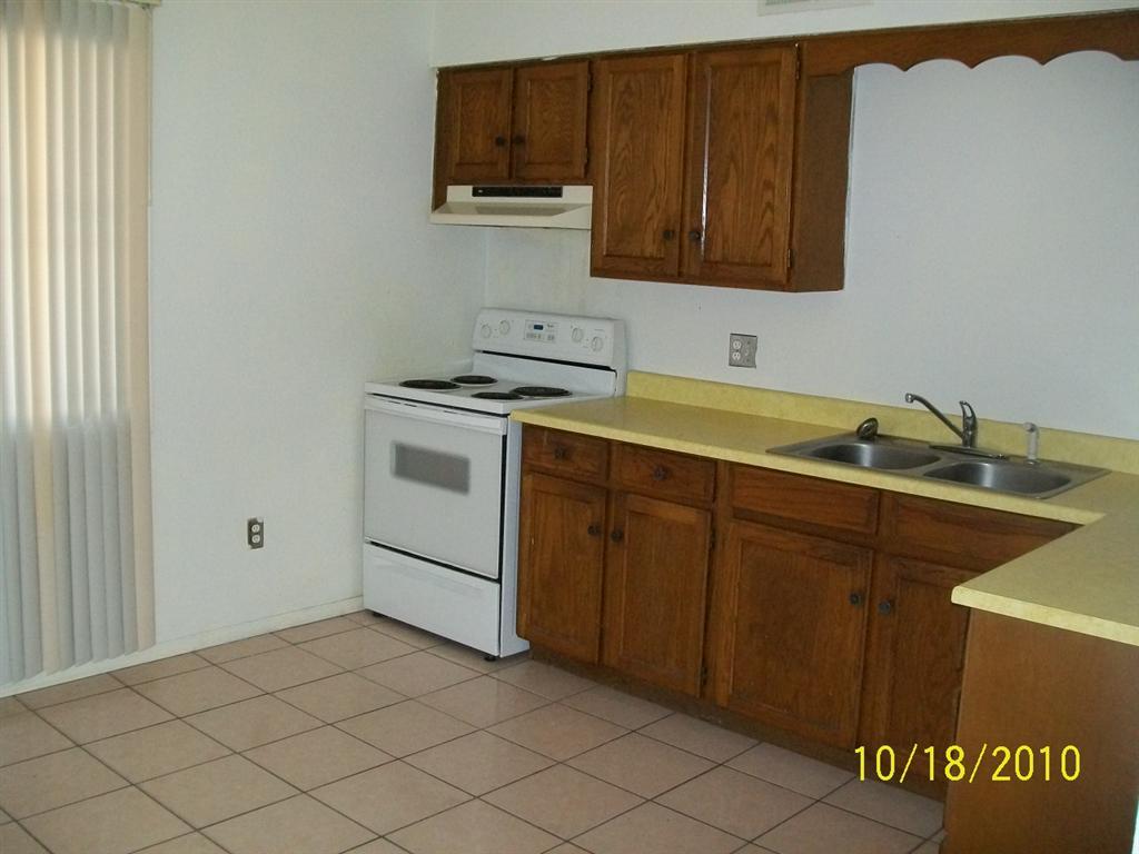 5228 West Coronado Road Phoenix, AZ 85035 - Photo 4 of 10 C:\fakepath\Picture 018 (Large)