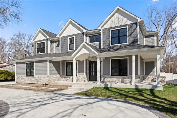 $1,899,800 | 1418 West Maude Avenue, Arlington Heights, IL 60004