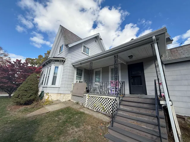 $450,000 | 61 Prospect Street, Manchester, NH 03104