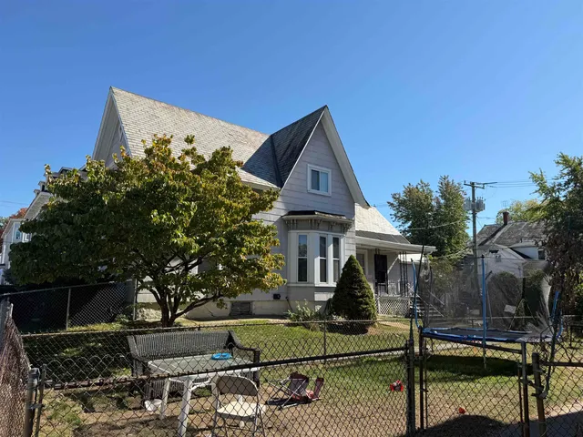 $450,000 | 61 Prospect Street, Manchester, NH 03104