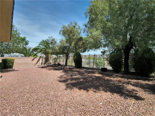 $3,200 | 8754 Mayport Drive, Las Vegas, NV 89131