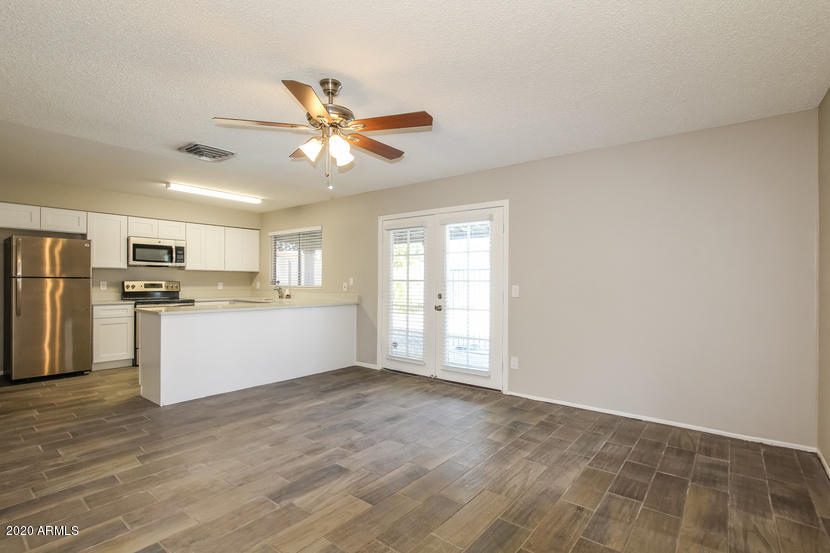 17833 North 49th Avenue Glendale, AZ 85308 - Photo 4 of 16 P3212979-03-Formal Dining Area-658880