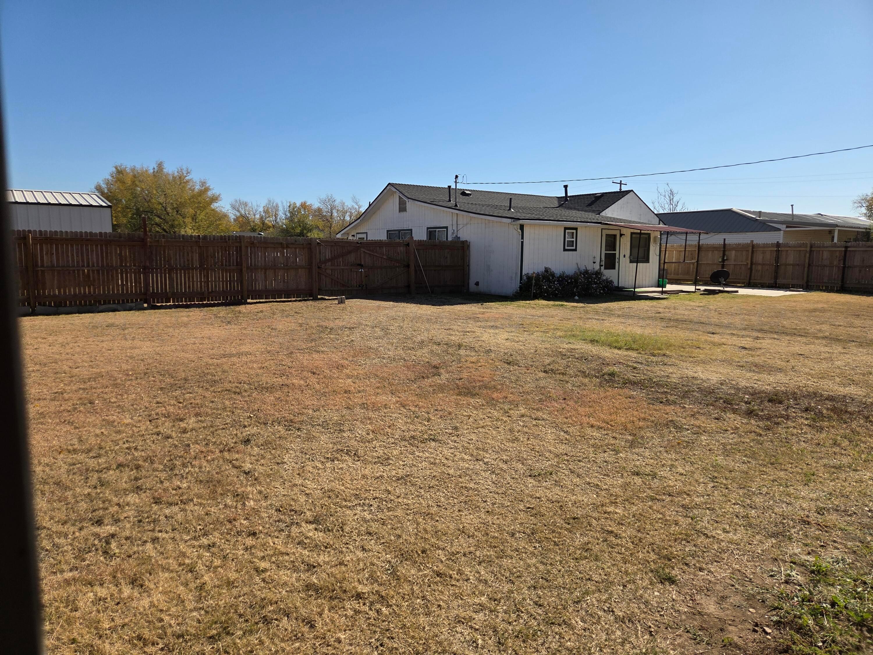 414 South Cedar Street Perryton, TX 79070 - Photo 42 of 47 414 S Cedar St - Sharon Cramer 049