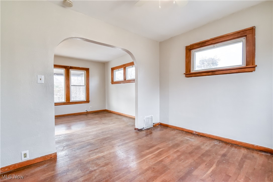 931 Rondel Road Cleveland, OH 44110 - Photo 10 of 24 Gallery Image 10