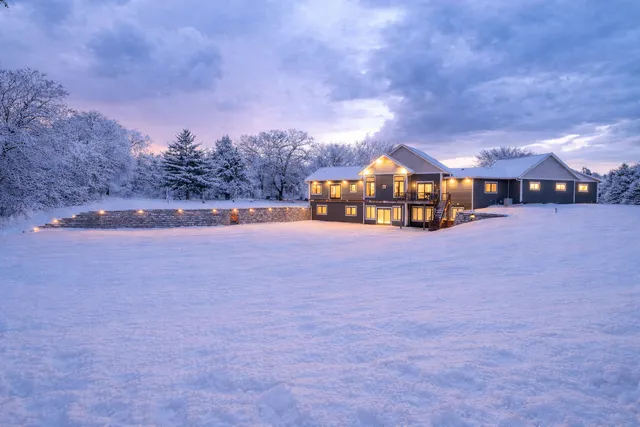 $1,499,000 | 29430 Endress Way, Cannon Falls, MN 55009