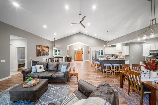 $1,499,000 | 29430 Endress Way, Cannon Falls, MN 55009