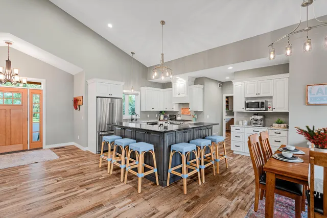 $1,499,000 | 29430 Endress Way, Cannon Falls, MN 55009