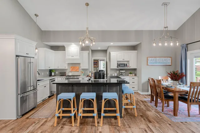 $1,499,000 | 29430 Endress Way, Cannon Falls, MN 55009