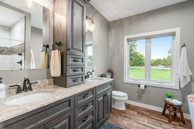 $1,499,000 | 29430 Endress Way, Cannon Falls, MN 55009