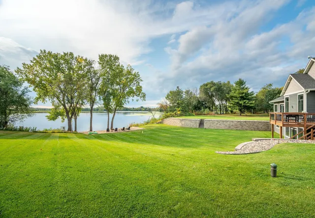 $1,499,000 | 29430 Endress Way, Cannon Falls, MN 55009