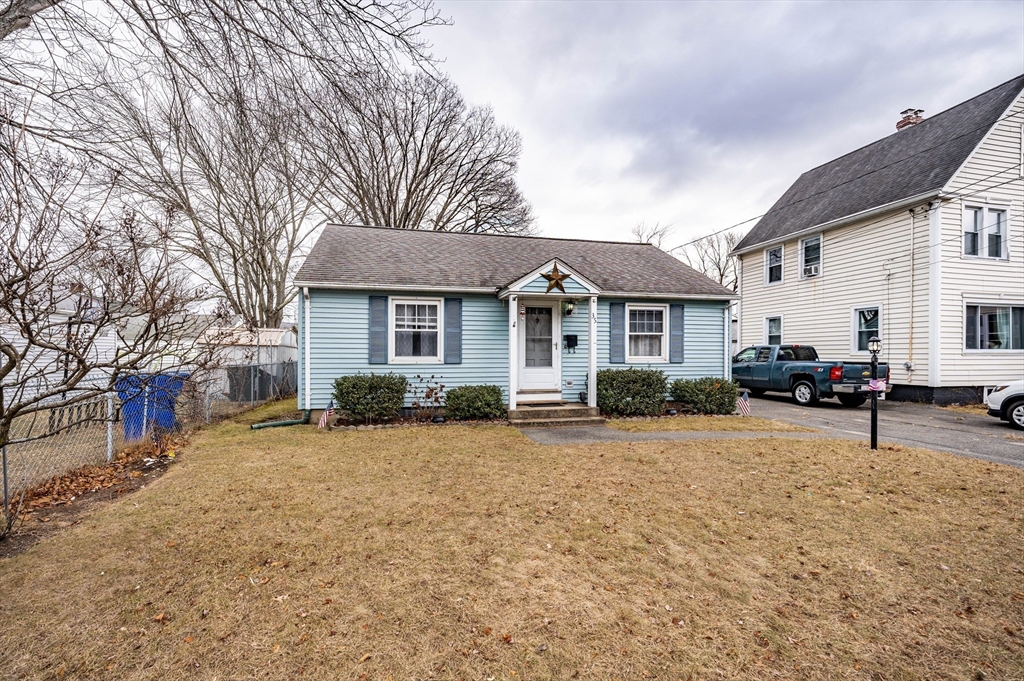 35 Sargon Street Springfield, MA 01104 - Photo 2 of 19