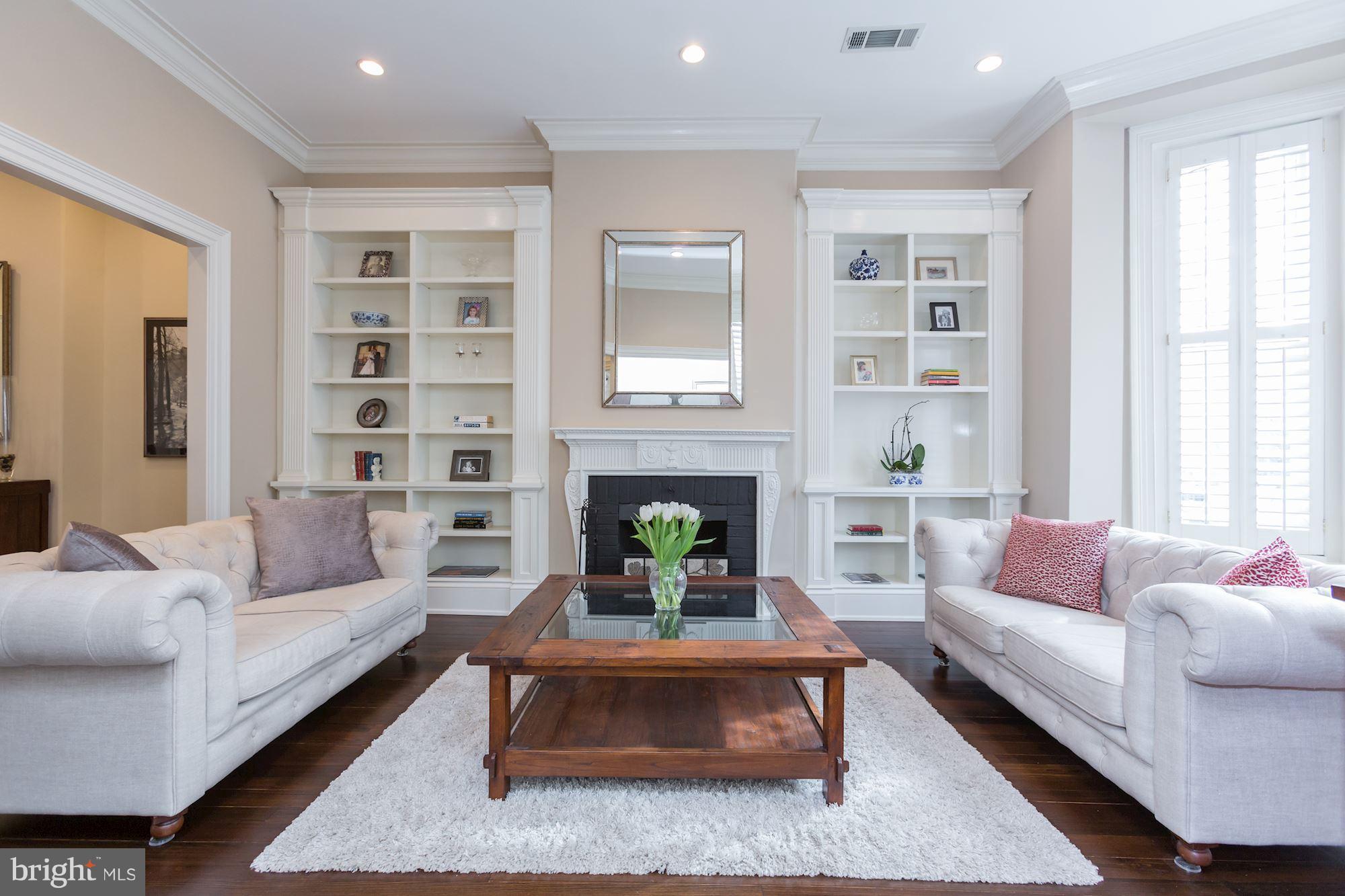 3007 P Street Northwest Washington, DC 20007 - Photo 4 of 27 Living Room