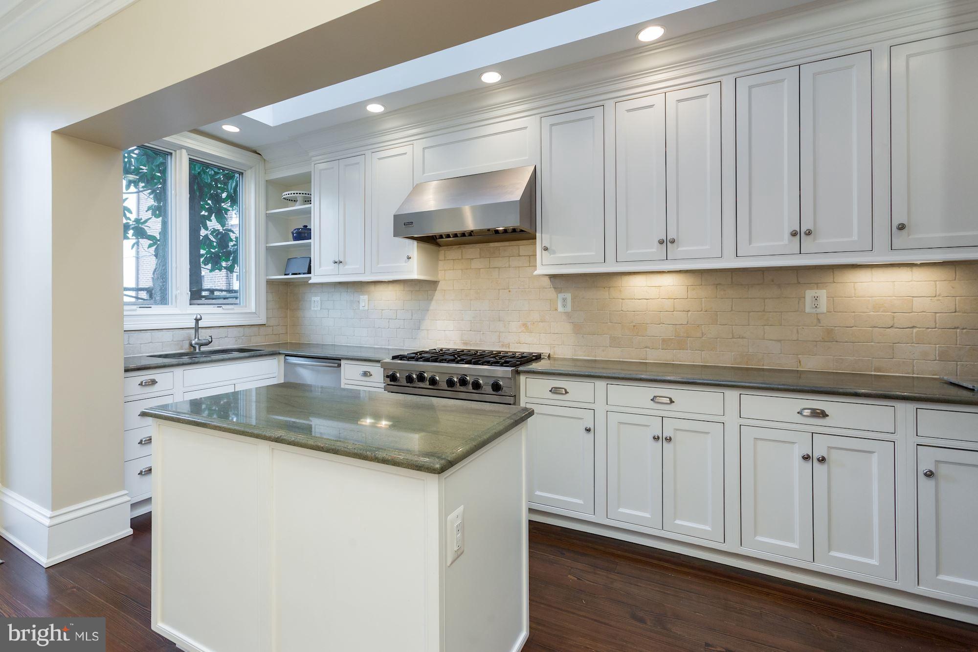 3007 P Street Northwest Washington, DC 20007 - Photo 9 of 27 Kitchen