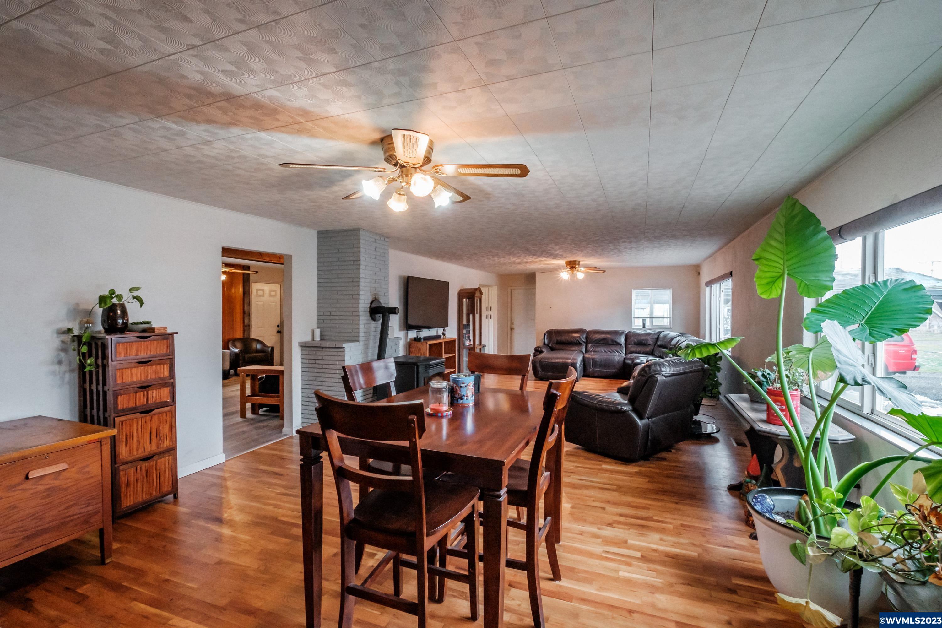 31818 Stoltz Hill Road Lebanon, OR 97355 - Photo 7 of 42 Gallery Image 7