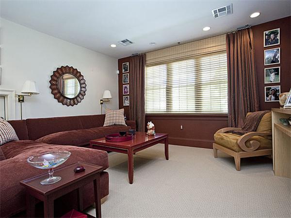 287 Langley Road, Unit 16 Newton, MA 02459 - Photo 16 of 29 Gallery Image 16