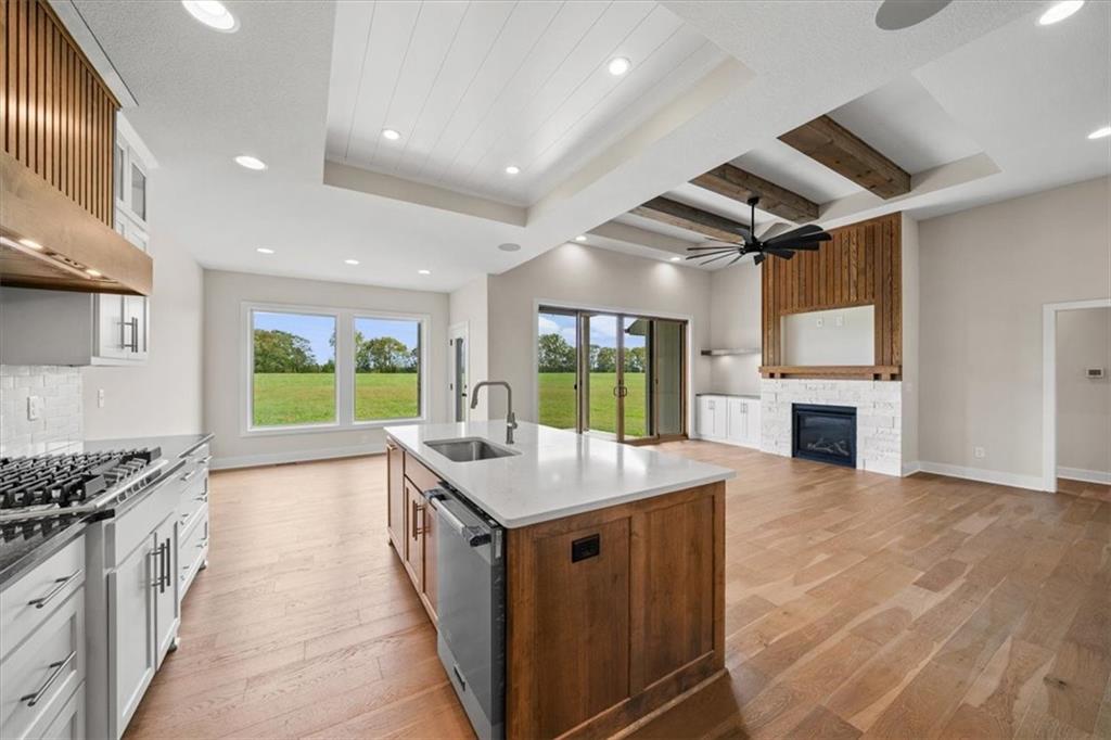 13507 Woodland Rnch Drive Lee's Summit, MO 64086 - Photo 13 of 39