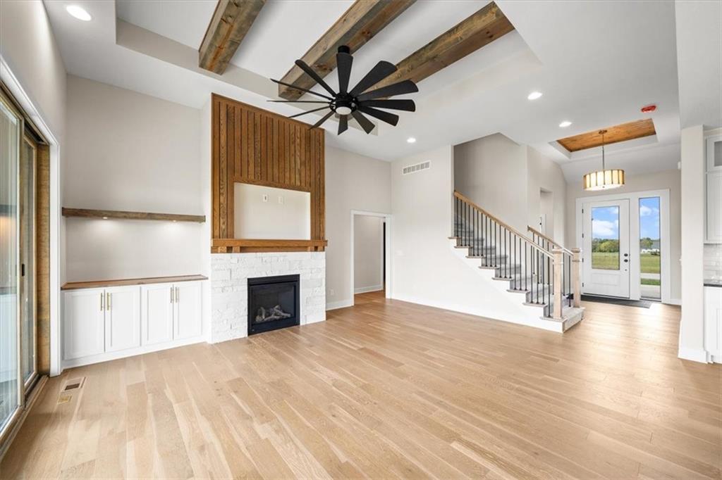 13507 Woodland Rnch Drive Lee's Summit, MO 64086 - Photo 9 of 39