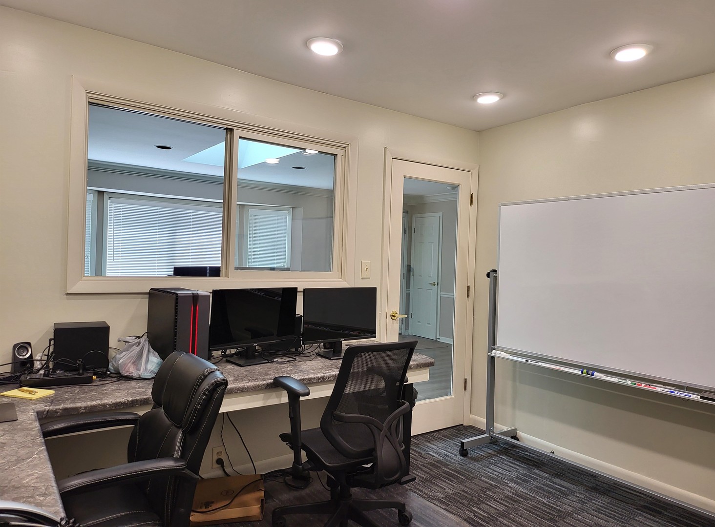 2306 Maysel Street Bloomington, IL 61701 - Photo 11 of 32