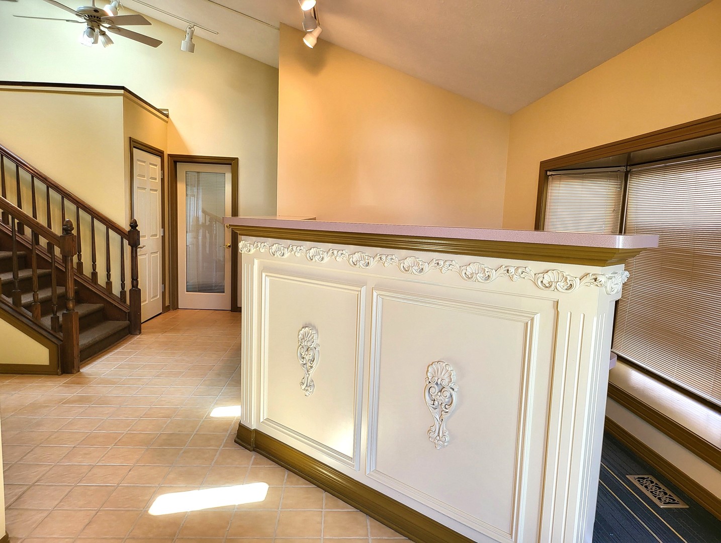 2306 Maysel Street Bloomington, IL 61701 - Photo 4 of 32