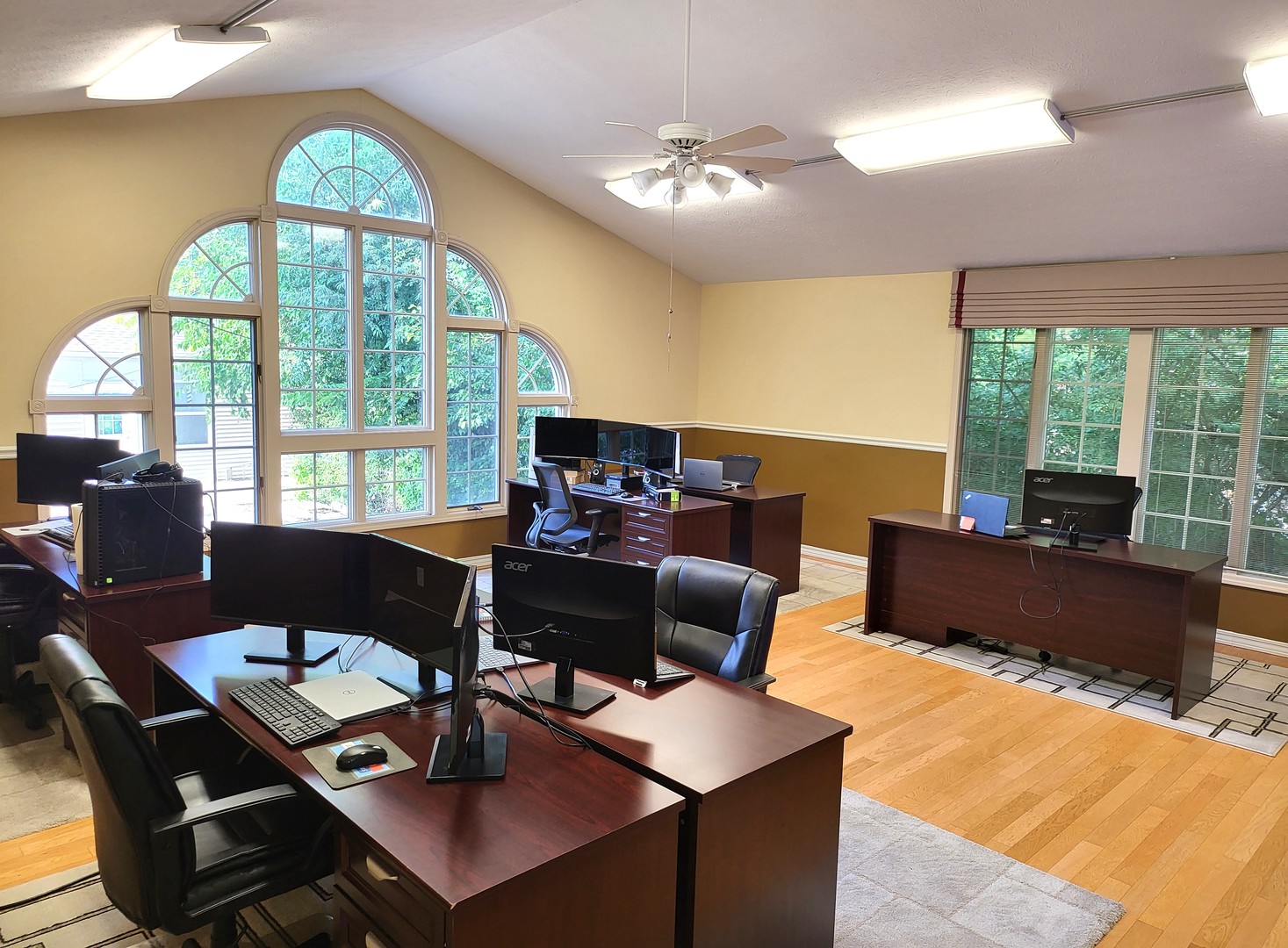 2306 Maysel Street Bloomington, IL 61701 - Photo 8 of 32