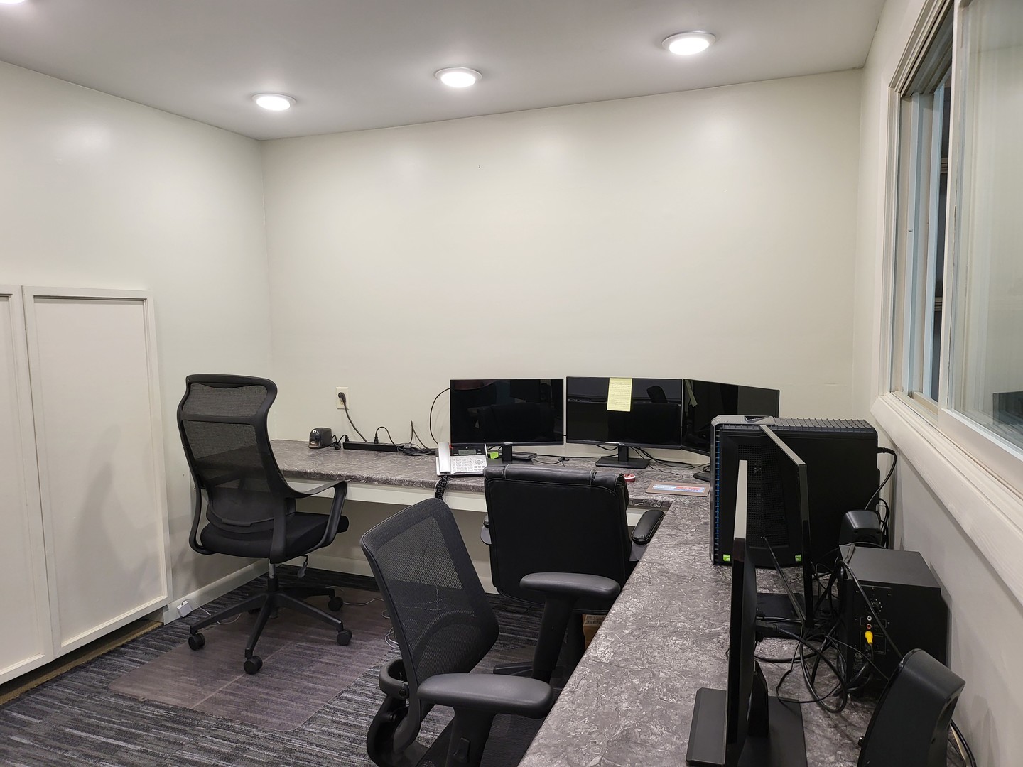 2306 Maysel Street Bloomington, IL 61701 - Photo 10 of 32