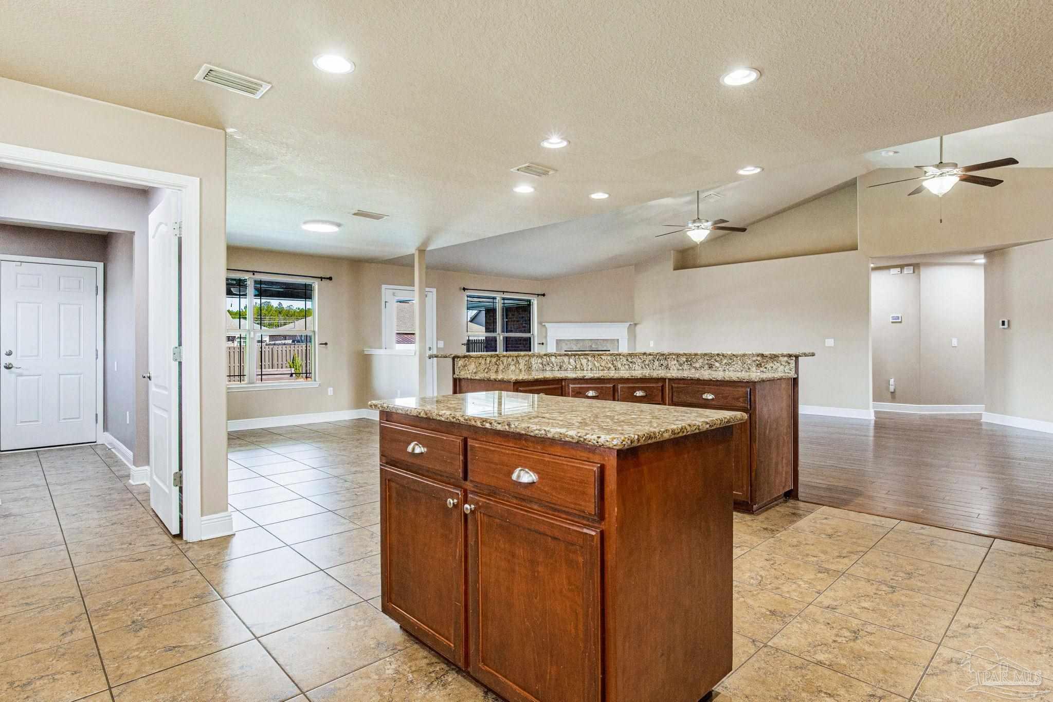 4818 Perspective Drive Milton, FL 32570 - Photo 11 of 49