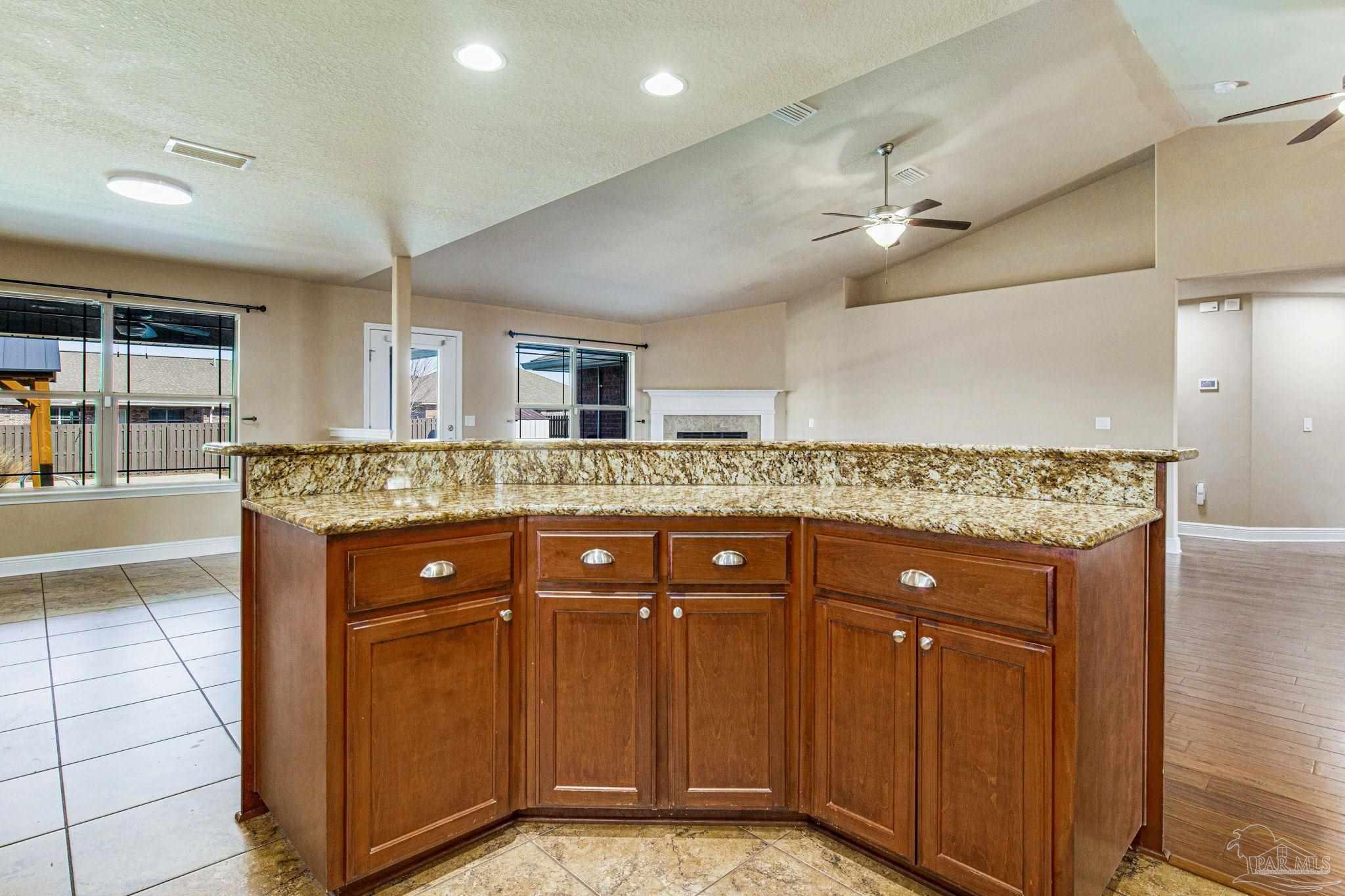 4818 Perspective Drive Milton, FL 32570 - Photo 14 of 49