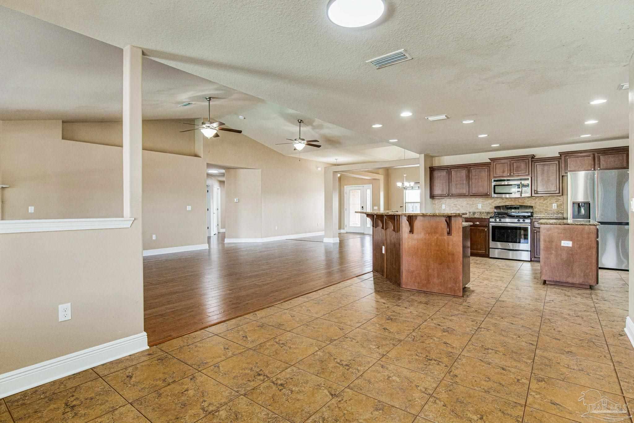 4818 Perspective Drive Milton, FL 32570 - Photo 16 of 49