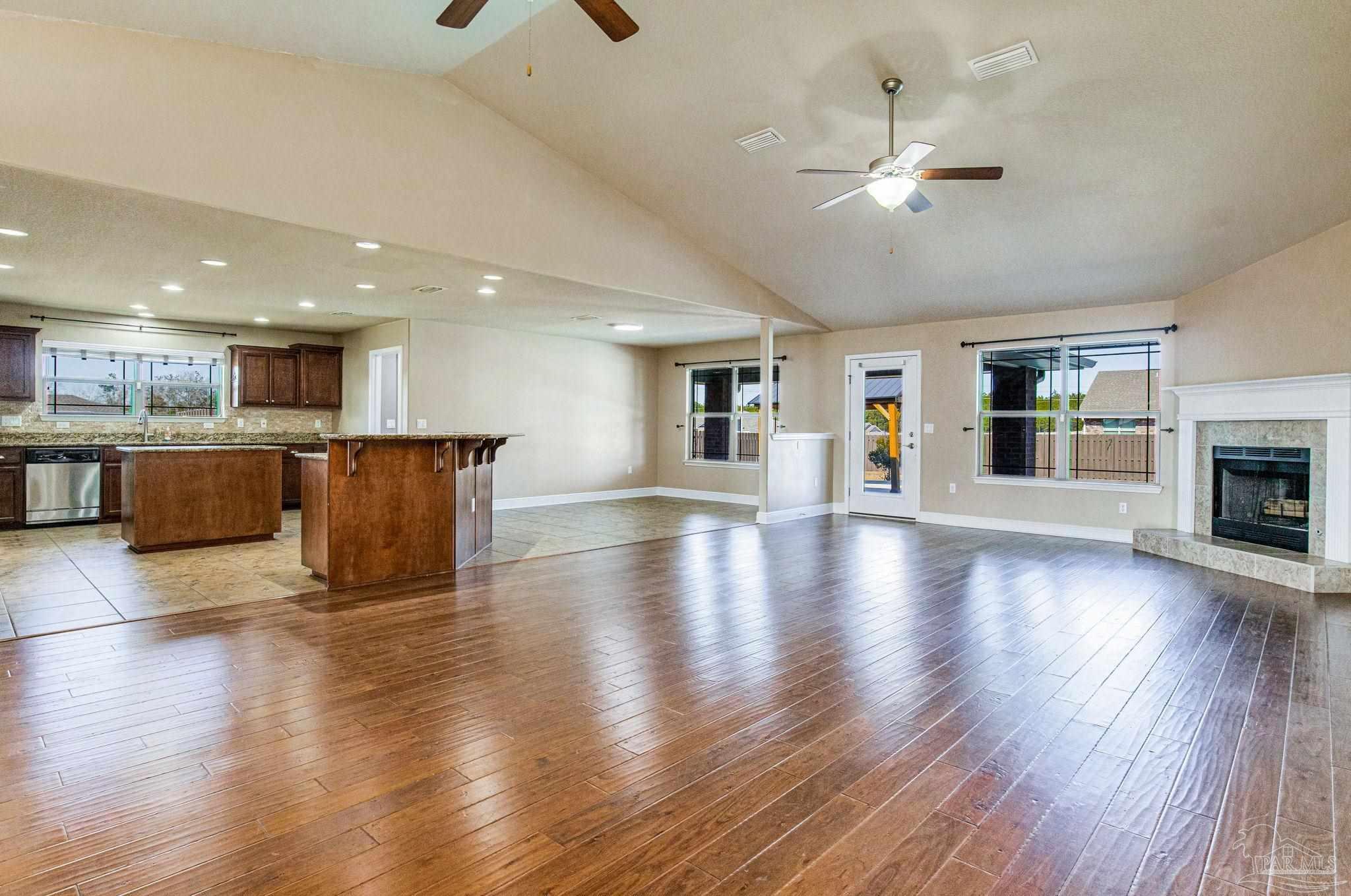 4818 Perspective Drive Milton, FL 32570 - Photo 3 of 49