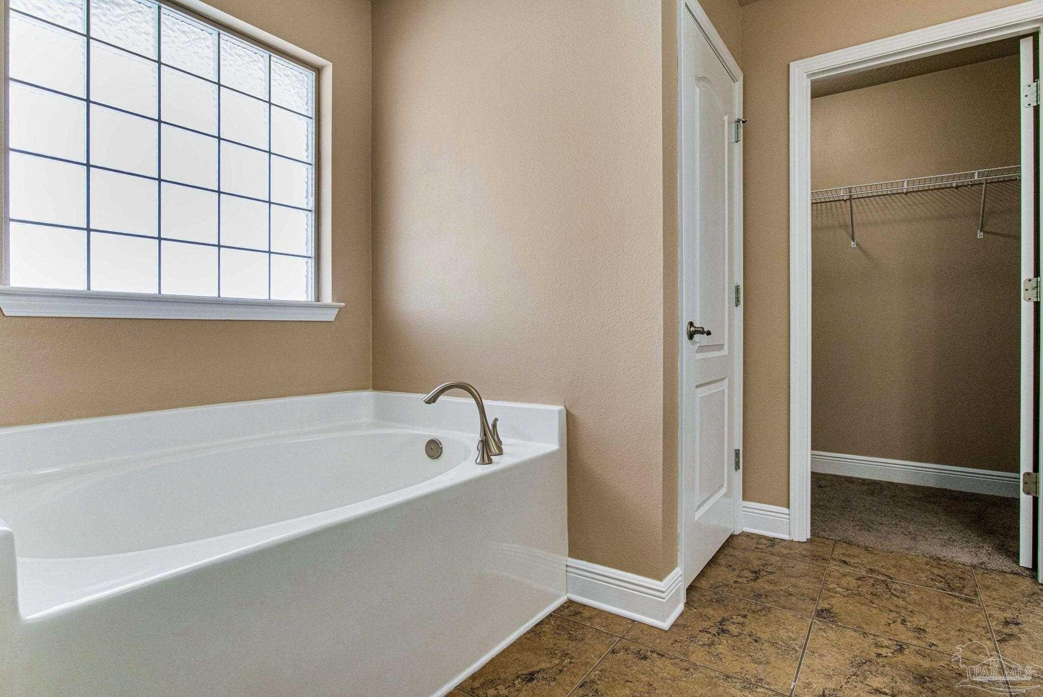 4818 Perspective Drive Milton, FL 32570 - Photo 32 of 49