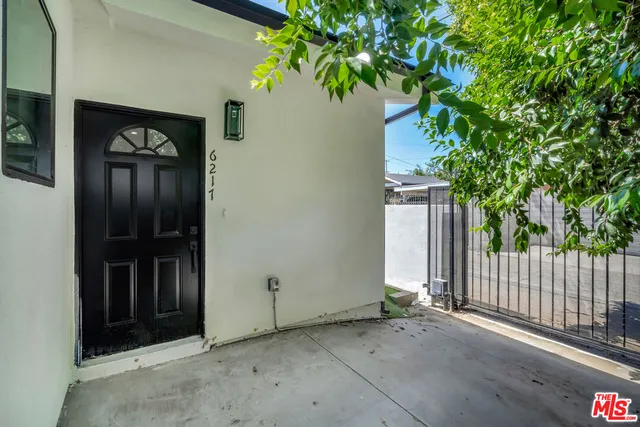 $1,950,000 | 6219 Sylvia Avenue, Tarzana, CA 91335