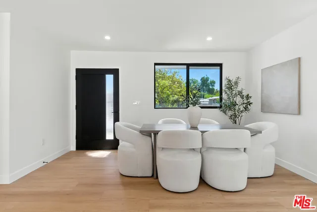 $1,950,000 | 6219 Sylvia Avenue, Tarzana, CA 91335